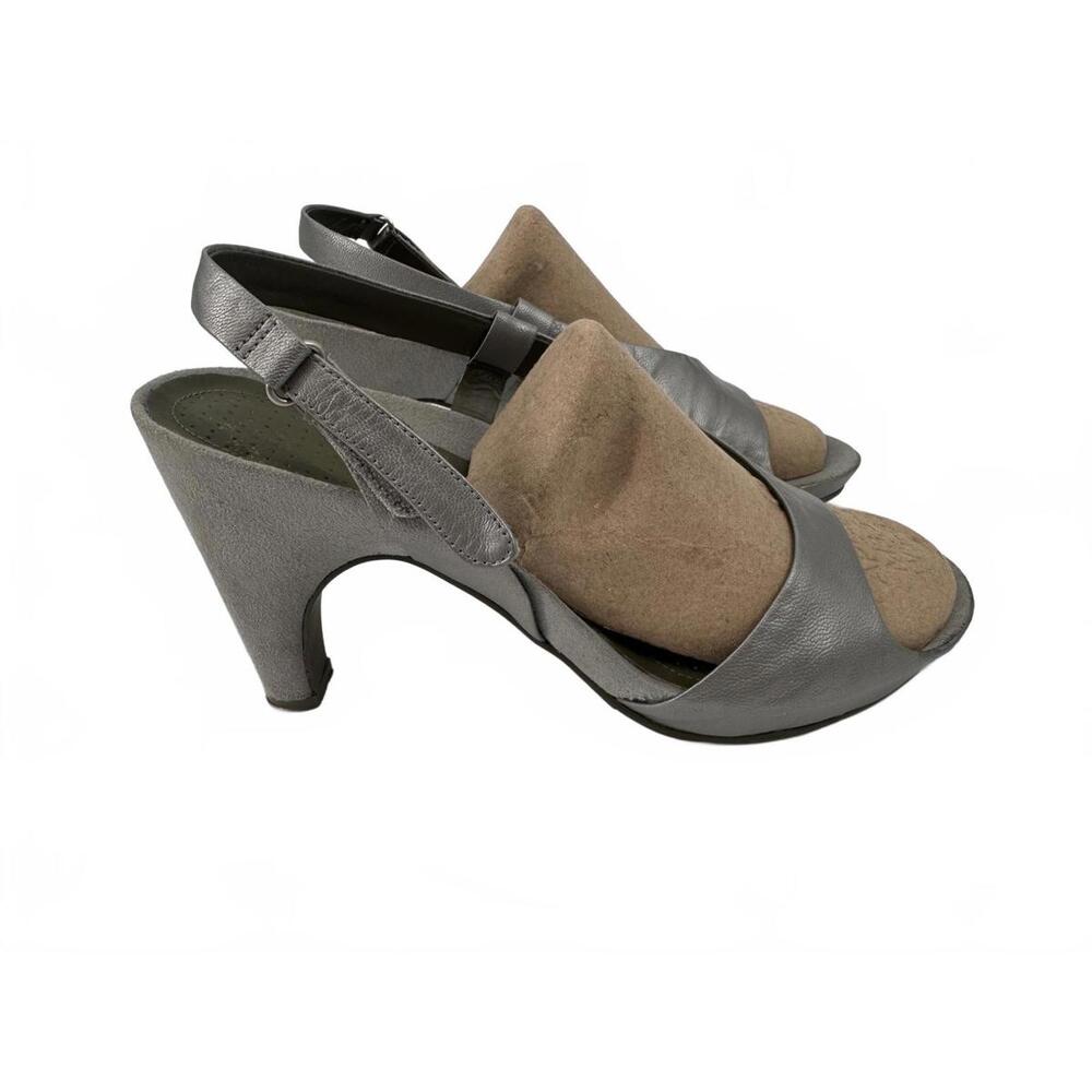 TSUBO Women Stika Sandal Size 10 Silver Leather Strappy Slingback Mary Jane Heel